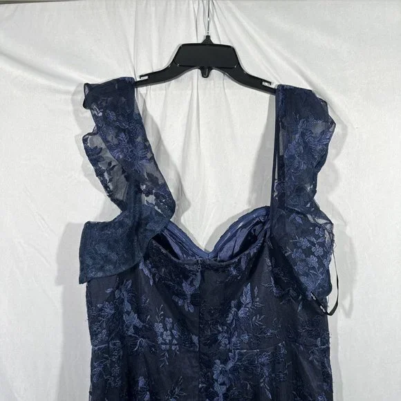 mirror palais black lace dress Mirror Palais Starlite Dress in Black Hire Melbourne